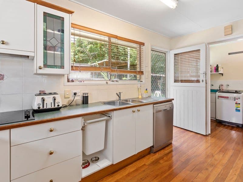 26 Fallbrook Street, Kenmore QLD 4069, Kenmore - Thumbnail 6