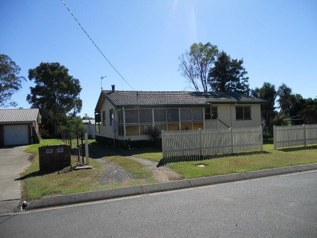 1 Beauaraba Street, PITTSWORTH QLD 4356, Pittsworth - Image 1