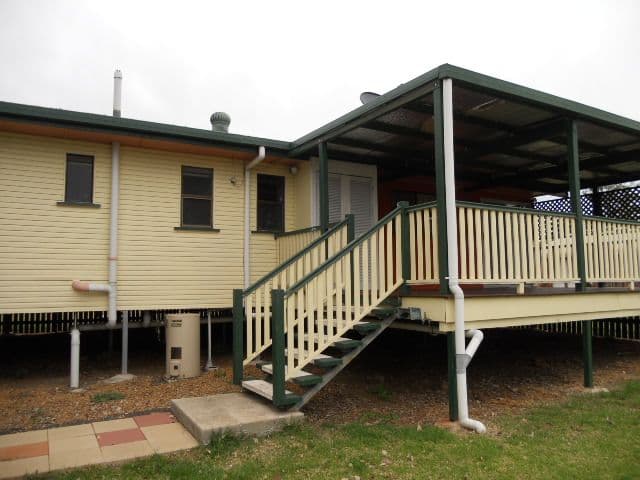 1 Beauaraba Street, PITTSWORTH QLD 4356, Pittsworth - Thumbnail 5