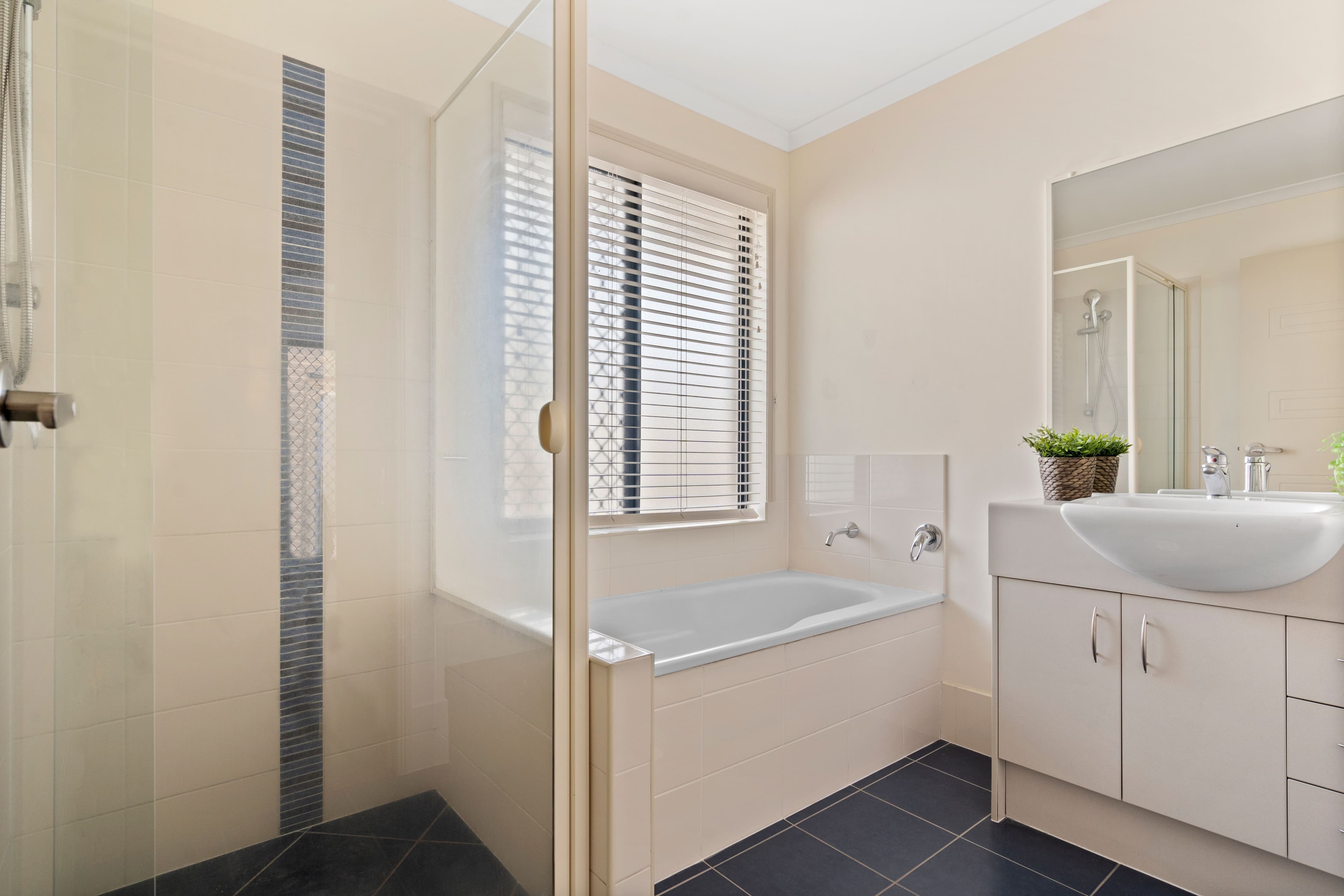 13 Carrawinya Street, Waterford QLD 4133, Waterford - Thumbnail 7