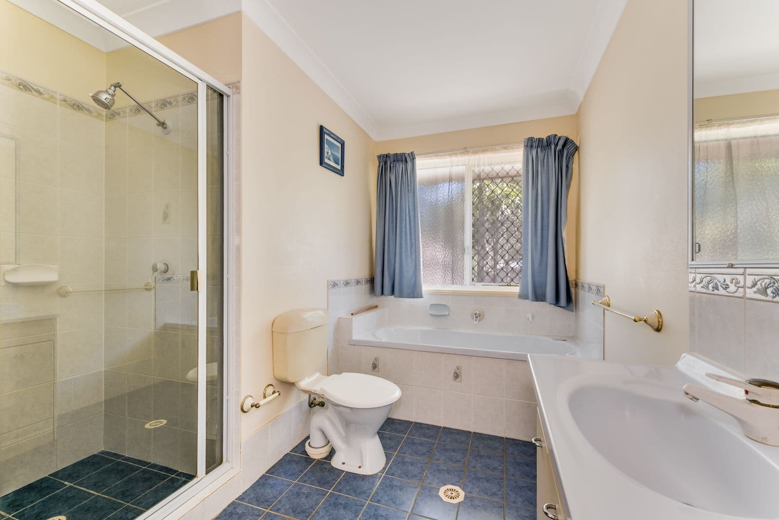 1 Hereford Crescent, Carindale QLD 4152, Carindale - Thumbnail 7
