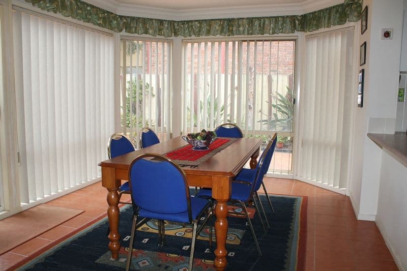 24 Greenway Drive, WEST HOXTON NSW 2171, West Hoxton - Thumbnail 3