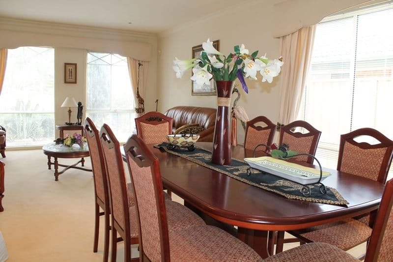 24 Greenway Drive, WEST HOXTON NSW 2171, West Hoxton - Thumbnail 5