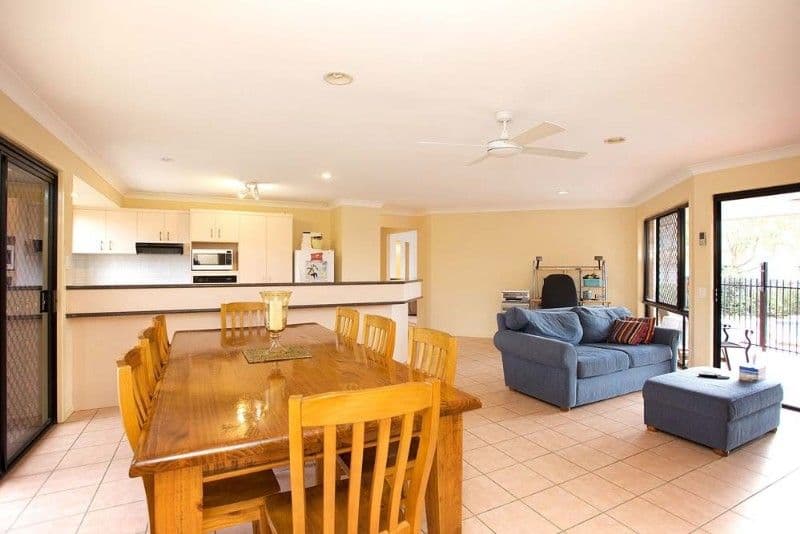 10 Lorikeet Place, WISHART QLD 4122, Wishart - Thumbnail 3