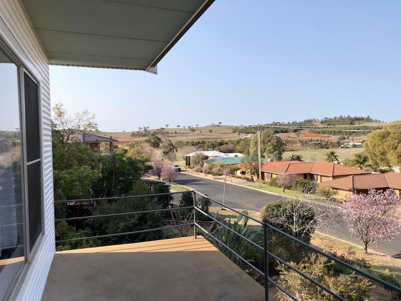 8 Panorama Crescent, Parkes - Thumbnail 2