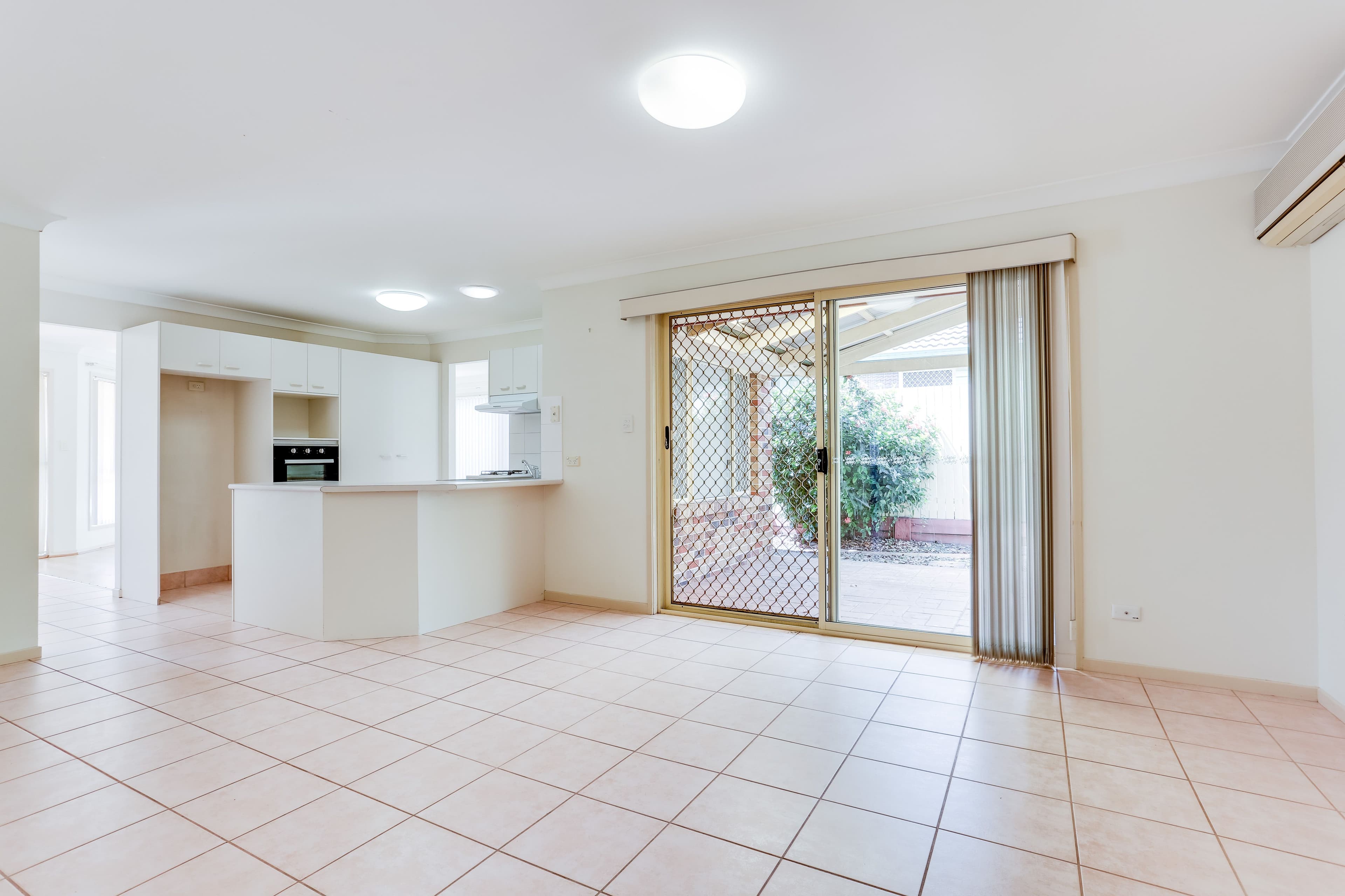 8 Tasman Place, Forest Lake QLD 4078, Forest Lake - Thumbnail 6