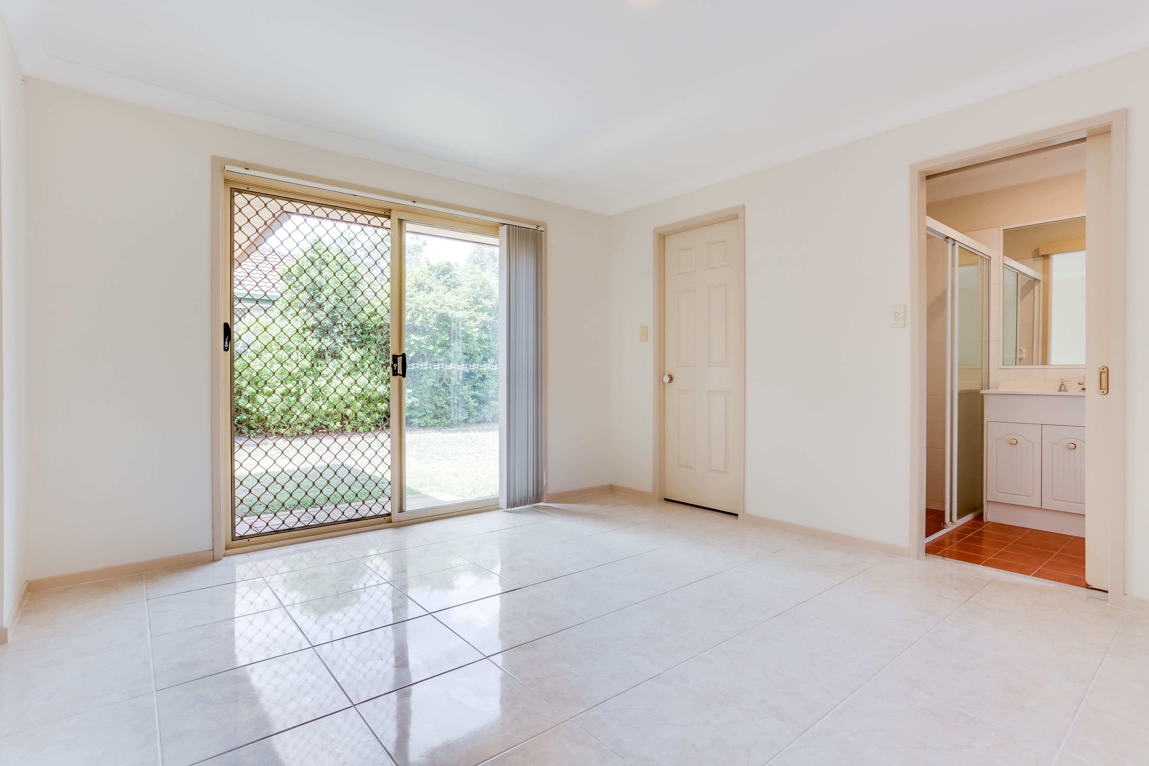 8 Tasman Place, Forest Lake QLD 4078, Forest Lake - Thumbnail 7