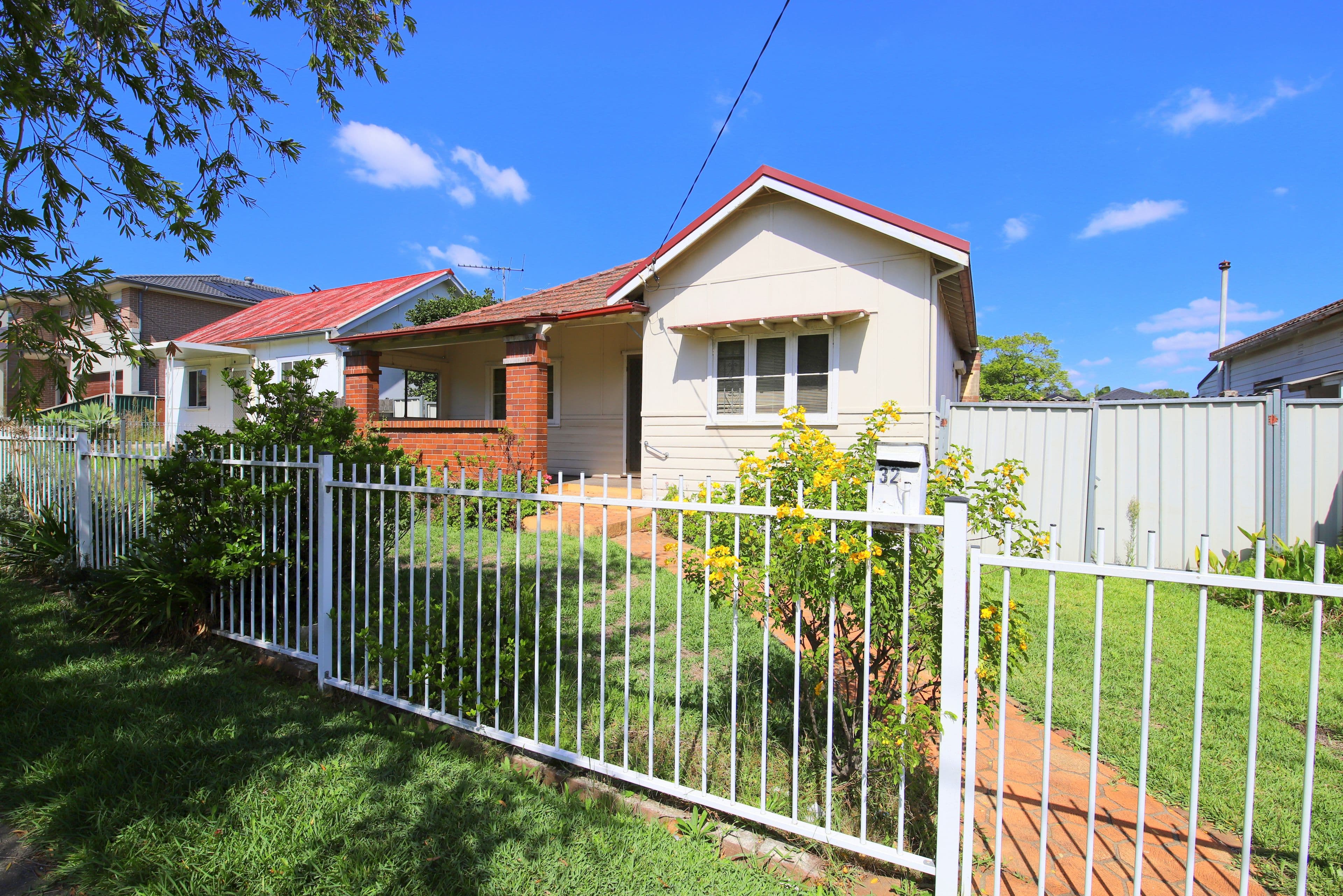 32 Petunia Avenue, Bankstown - Thumbnail 2