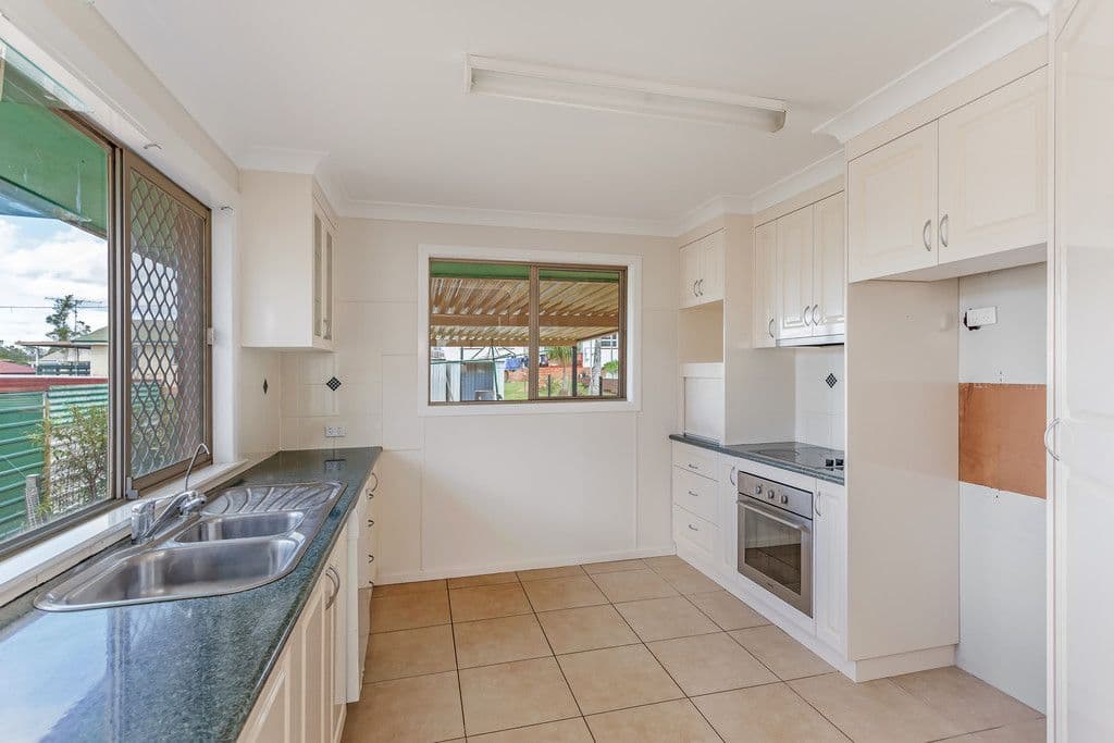 20 Hunter Street, Centenary Heights QLD 4350, Centenary Heights - Thumbnail 3