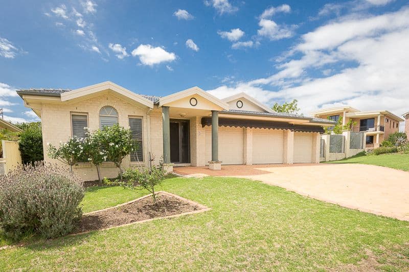 2 Lord Howe Avenue, Shell Cove - Image 1