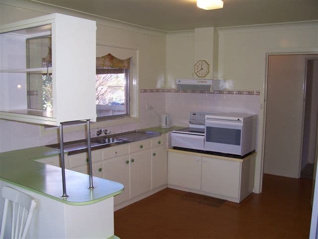 75 Banff Street, COROWA NSW 2646, Corowa - Thumbnail 3