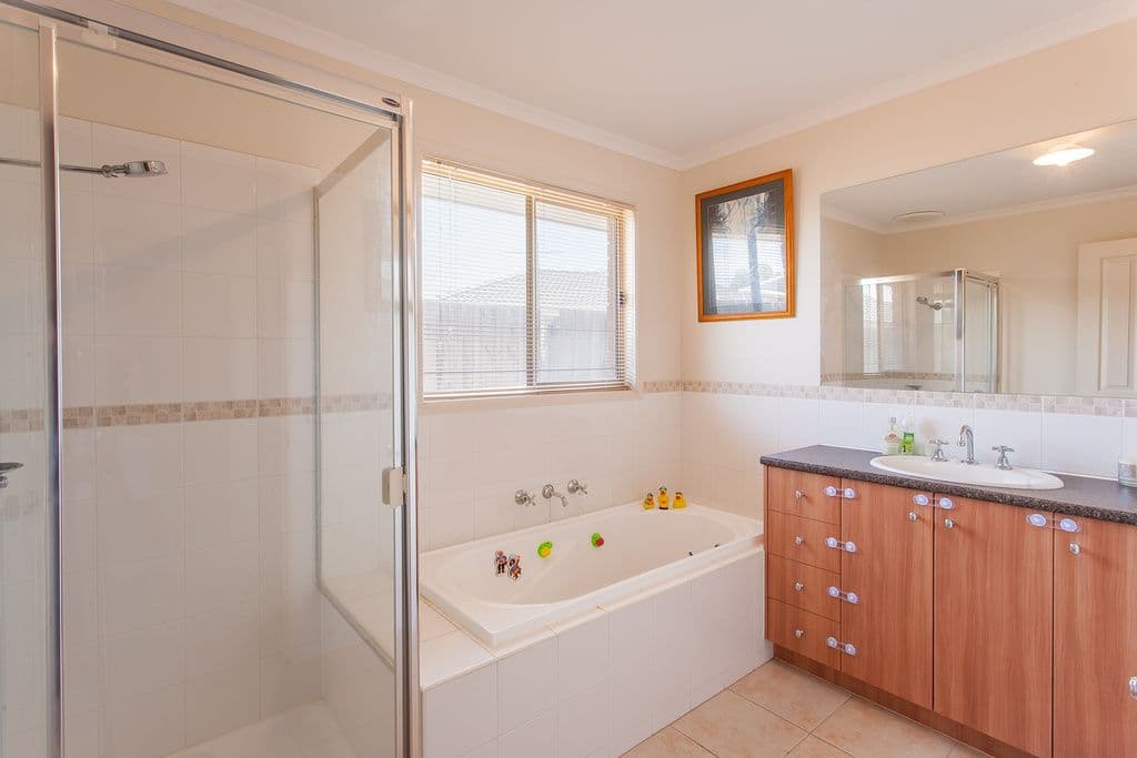 3 Lydeamore Place, Kurunjang VIC 3337, Kurunjang - Thumbnail 8