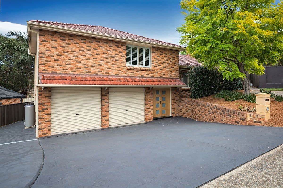 15 Cameron Place, Alfords Point - Image 1