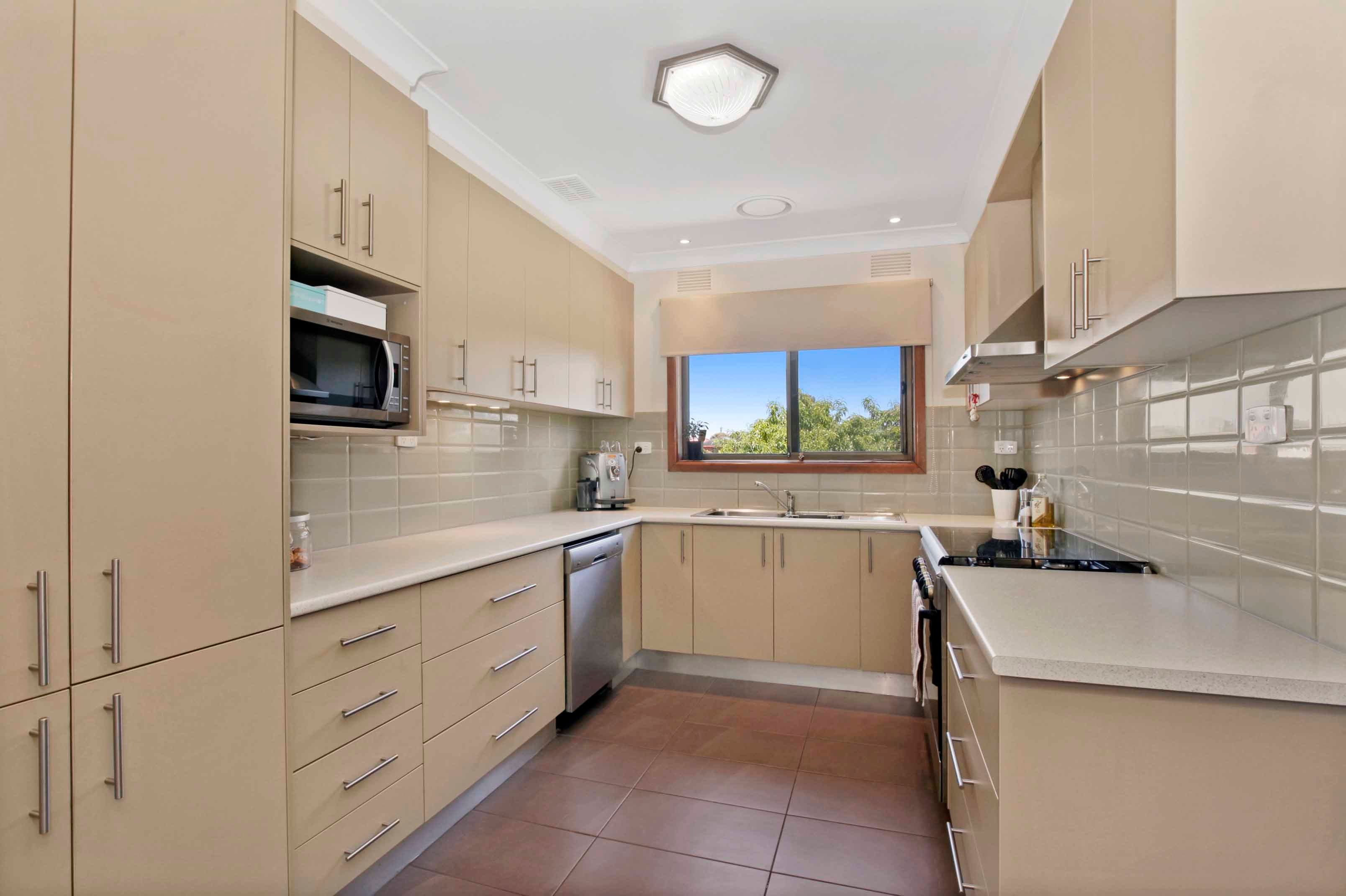 51 Pallant Avenue, Reservoir VIC 3073, Reservoir - Thumbnail 2