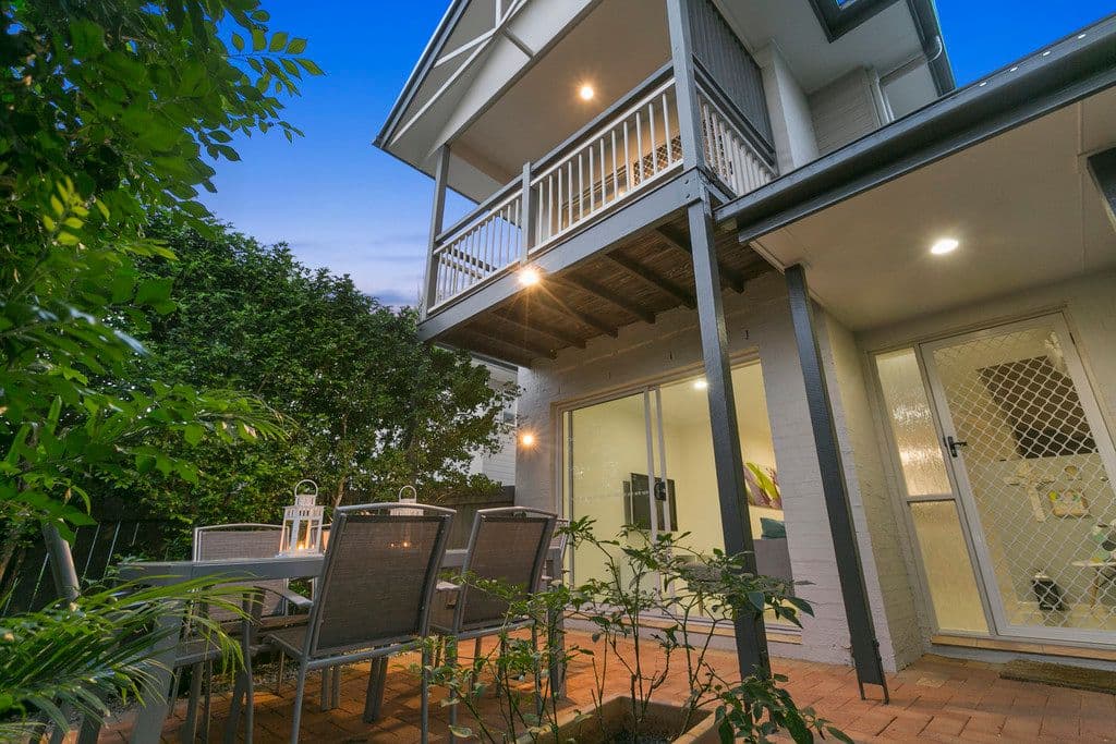 19 Stevens Street, Yeronga QLD 4104, Yeronga - Image 1