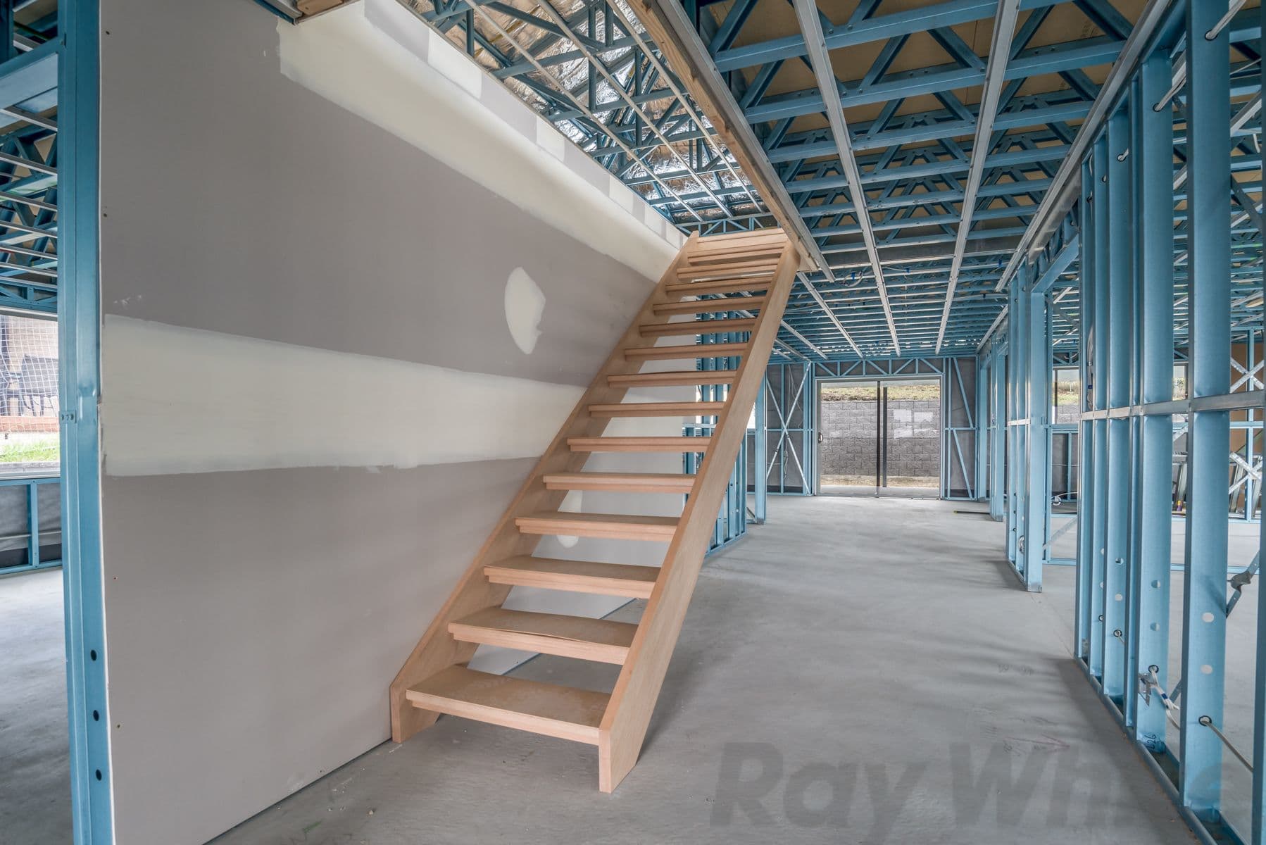 111 Delaware Drive, Macquarie Hills - Thumbnail 4