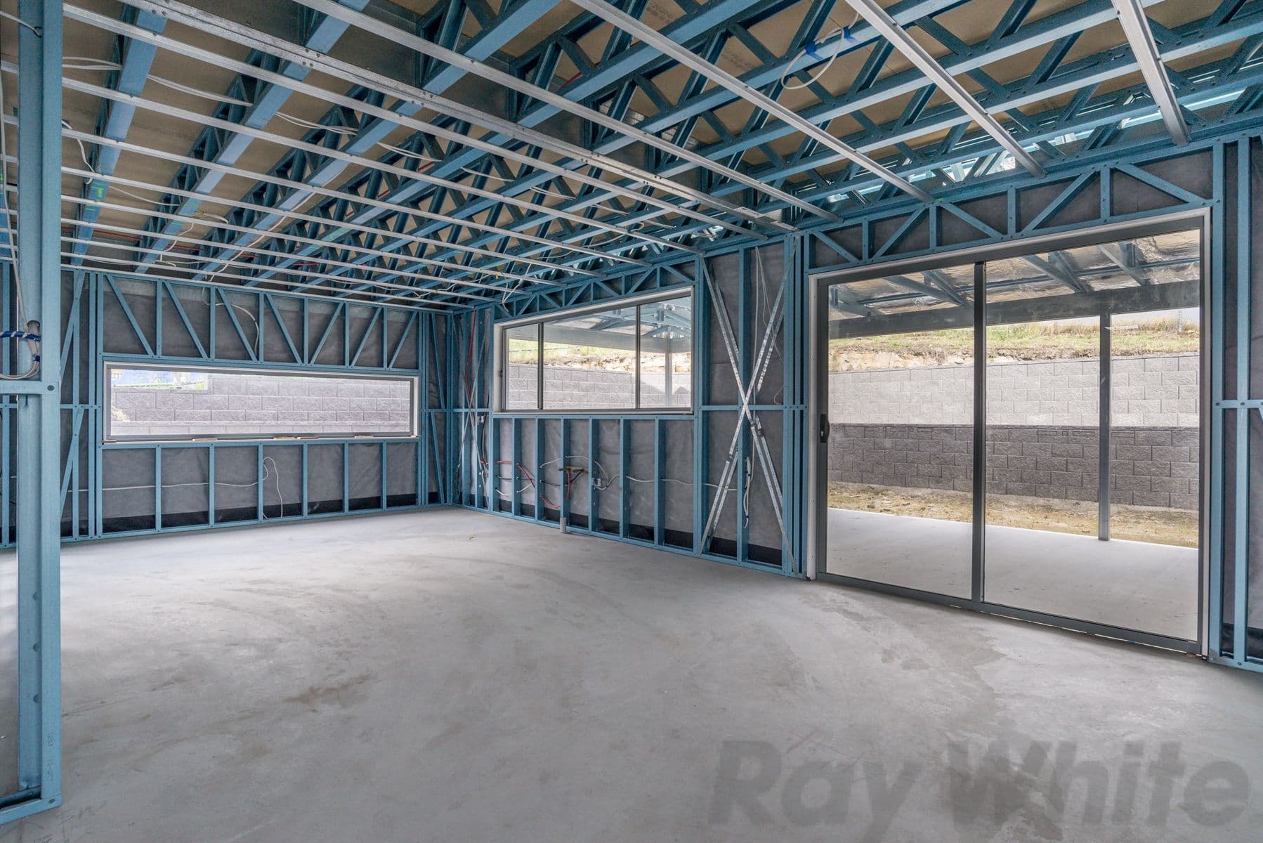 111 Delaware Drive, Macquarie Hills - Thumbnail 5