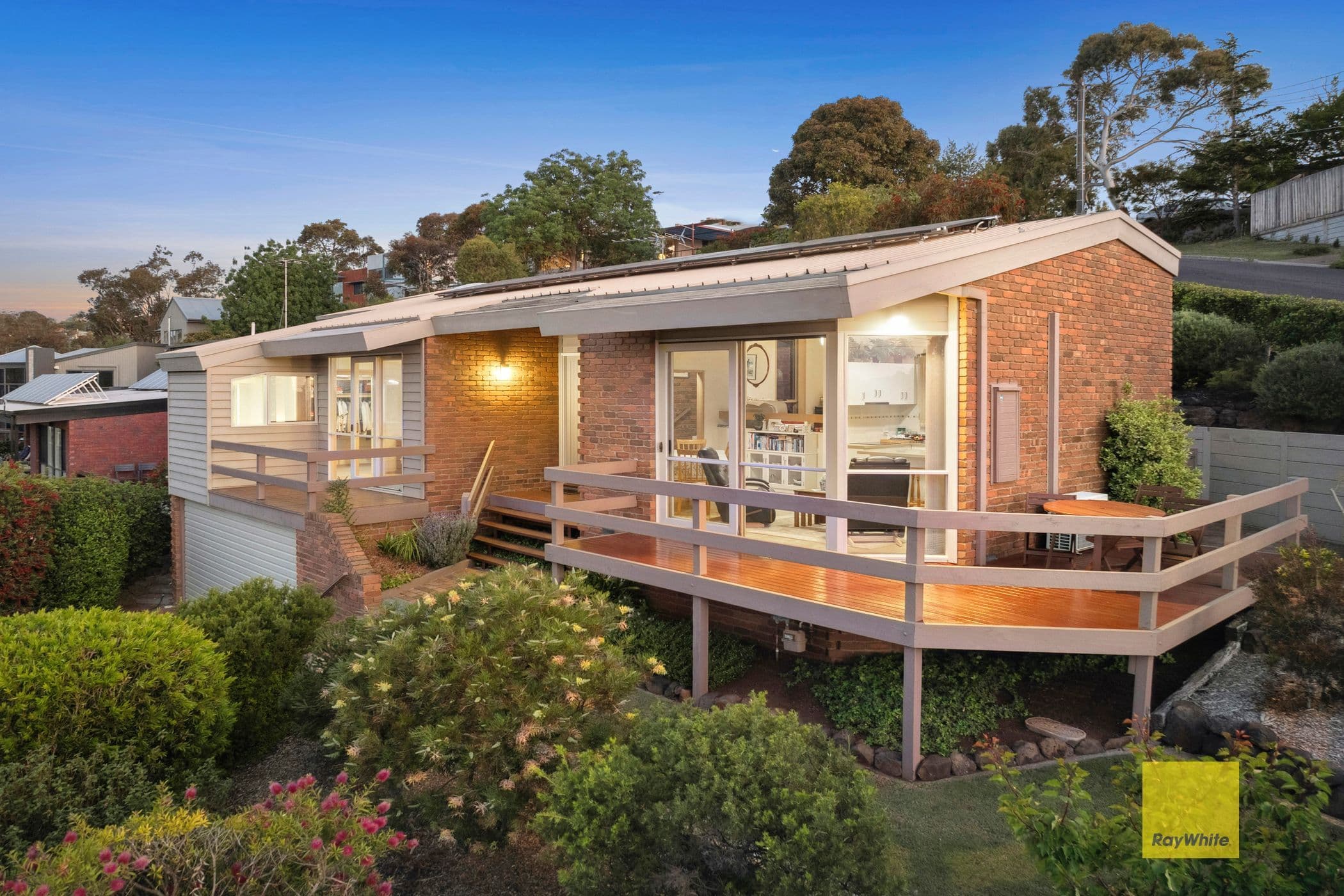 5 Queens Park Road, Highton VIC 3216, Highton - Thumbnail 2