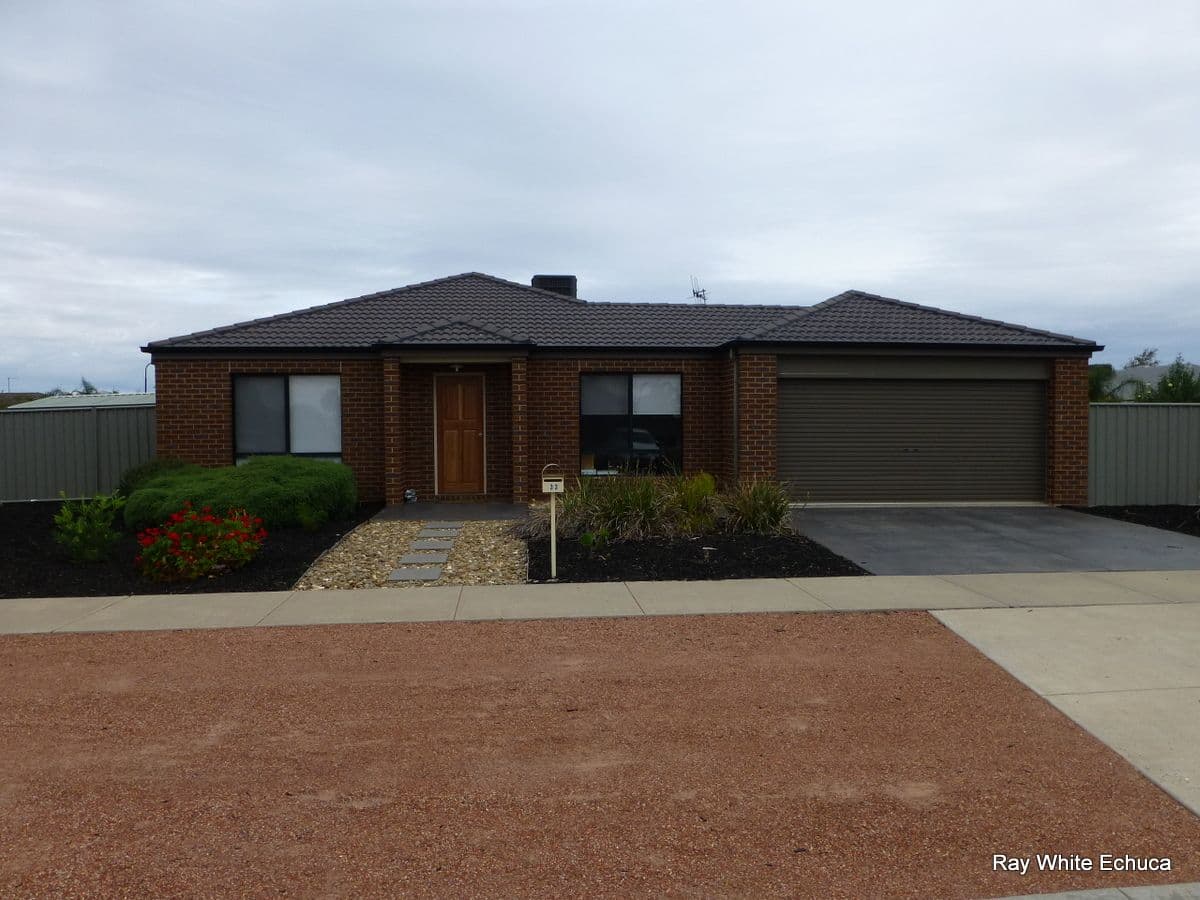 33 Sunset Avenue, ECHUCA VIC 3564, Echuca - Image 1