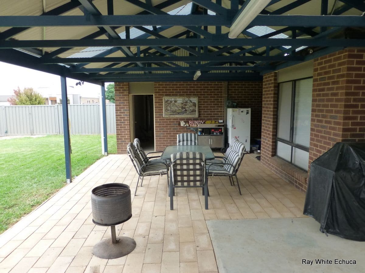 33 Sunset Avenue, ECHUCA VIC 3564, Echuca - Thumbnail 7