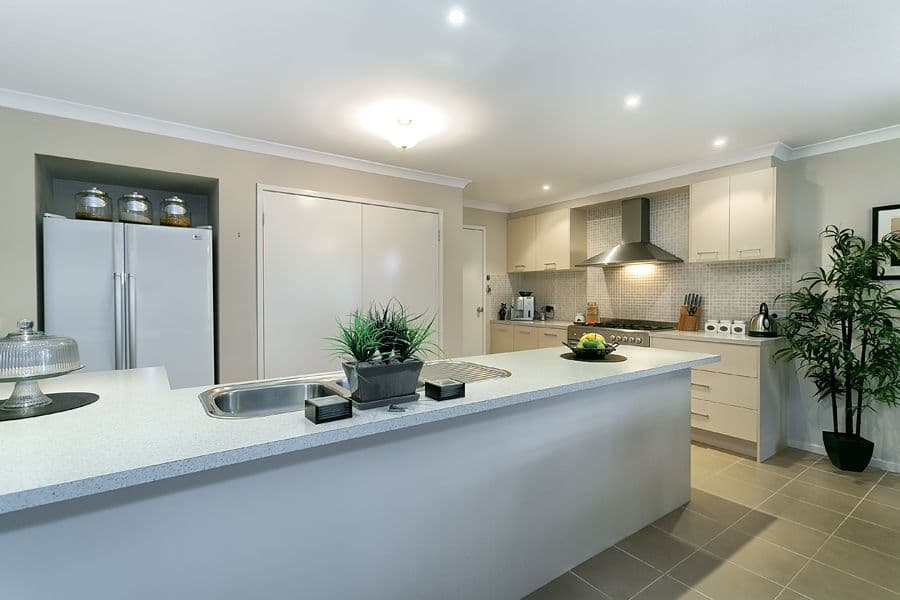 6 Stretton Drive, BROOKFIELD VIC 3338, Brookfield - Thumbnail 2