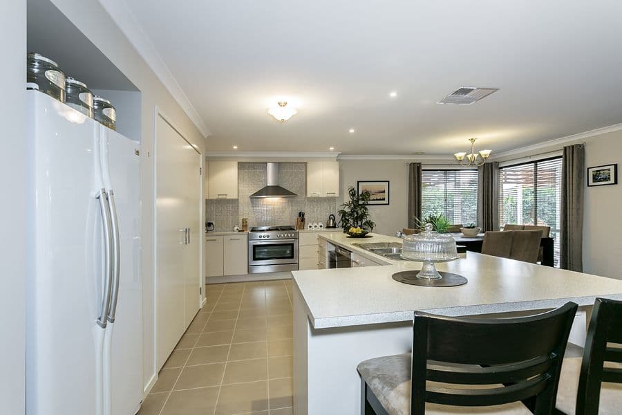 6 Stretton Drive, BROOKFIELD VIC 3338, Brookfield - Thumbnail 7
