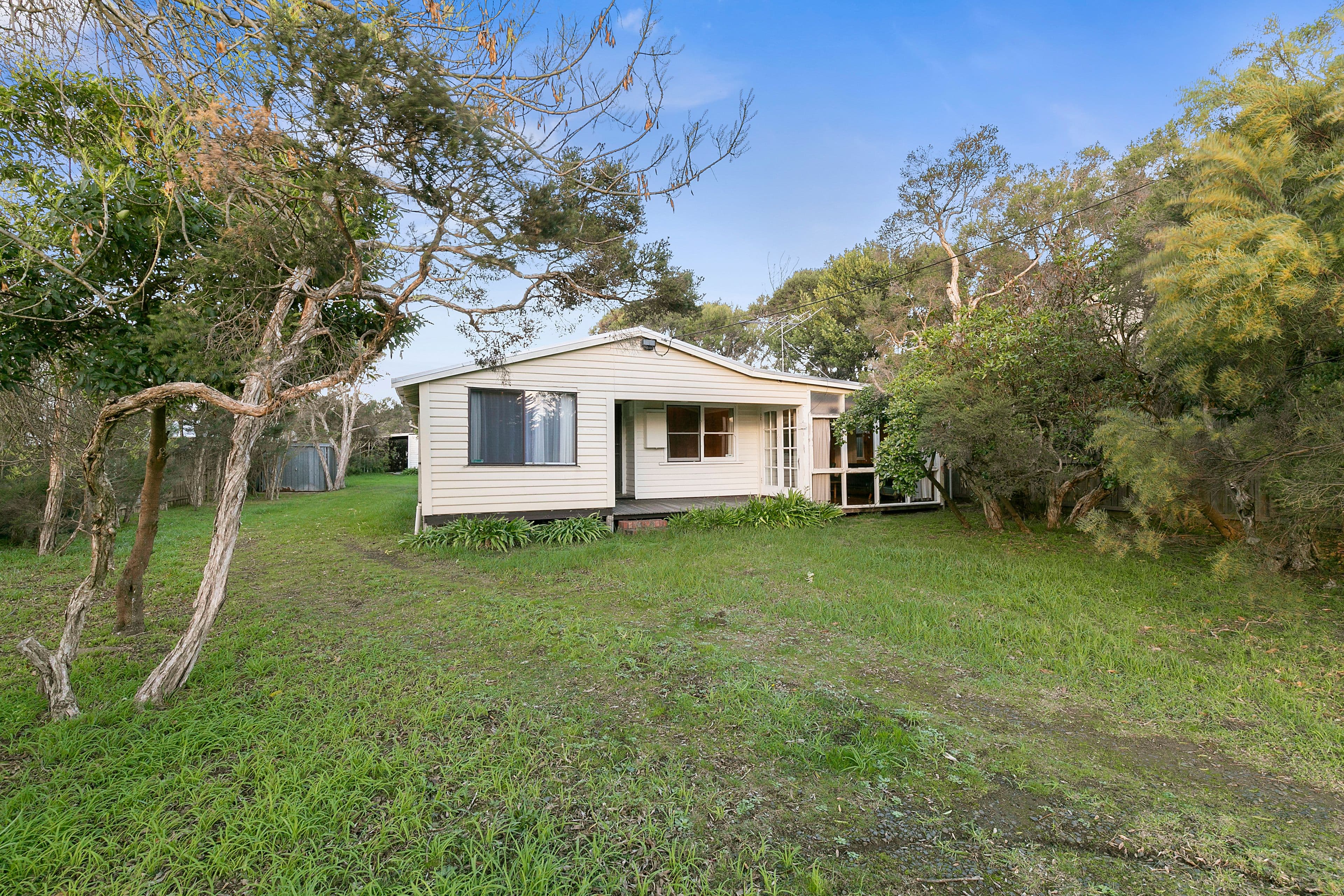 7 Justice Road, Cowes VIC 3922, Cowes - Thumbnail 2