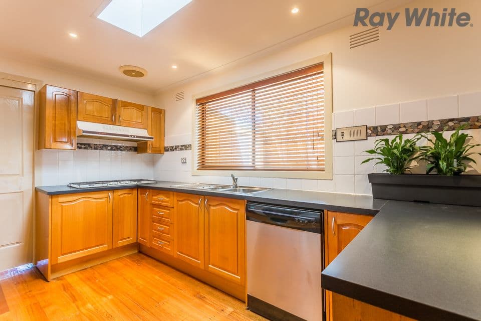 18 Grimes Avenue, Taylors Lakes VIC 3038, Taylors Lakes - Thumbnail 2