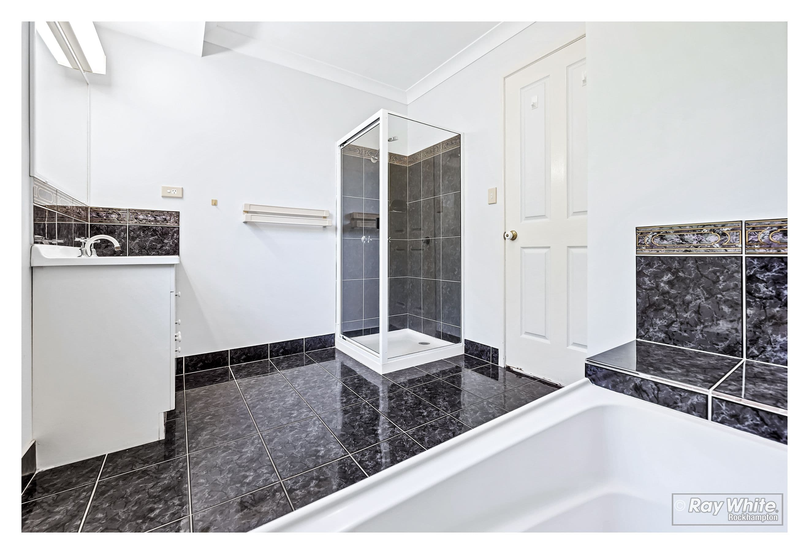 210 Wilson Street, Frenchville QLD 4701, Frenchville - Thumbnail 7
