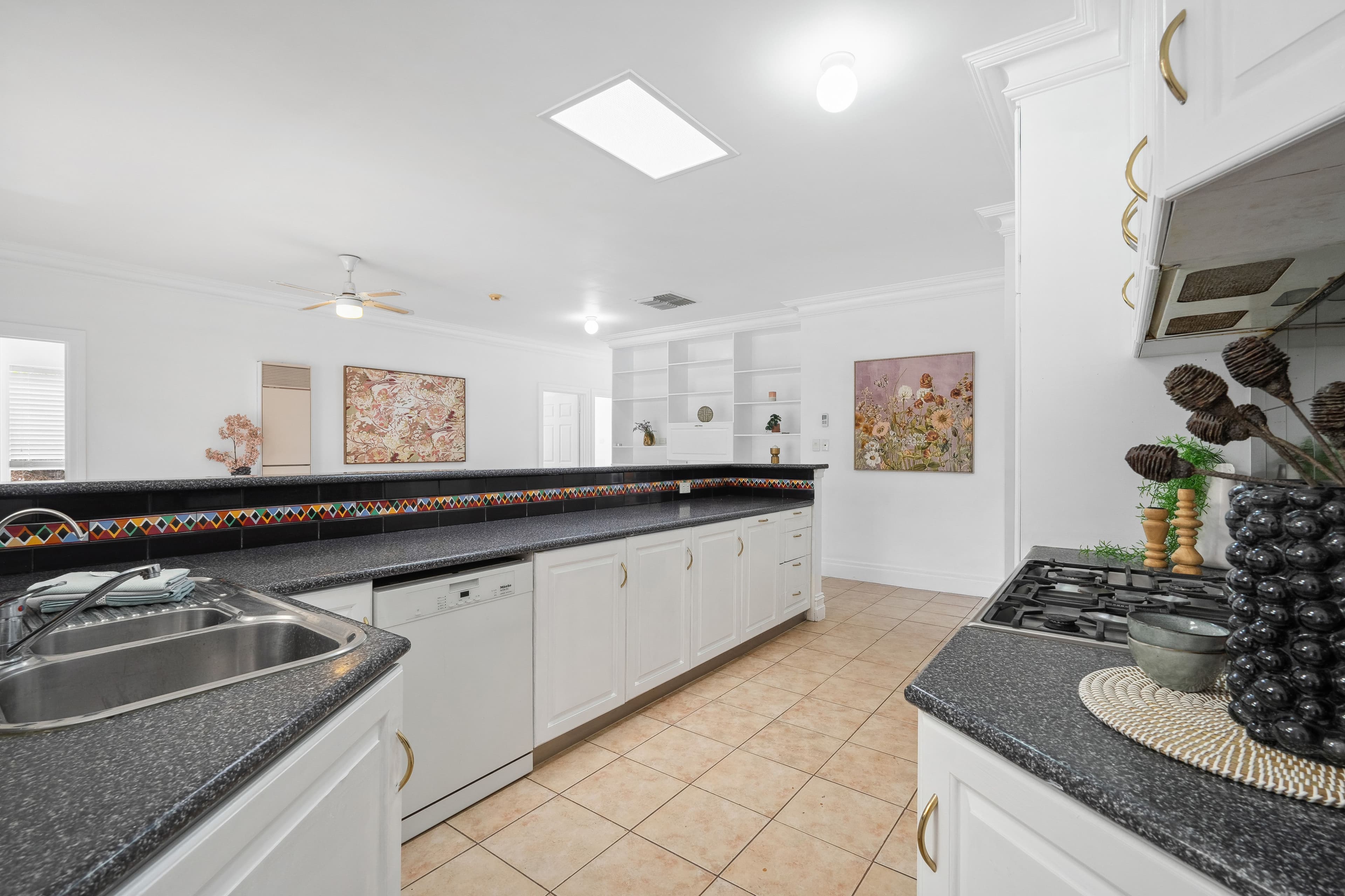 12 Chifley Crescent, Trott Park SA 5158, Trott Park - Thumbnail 7