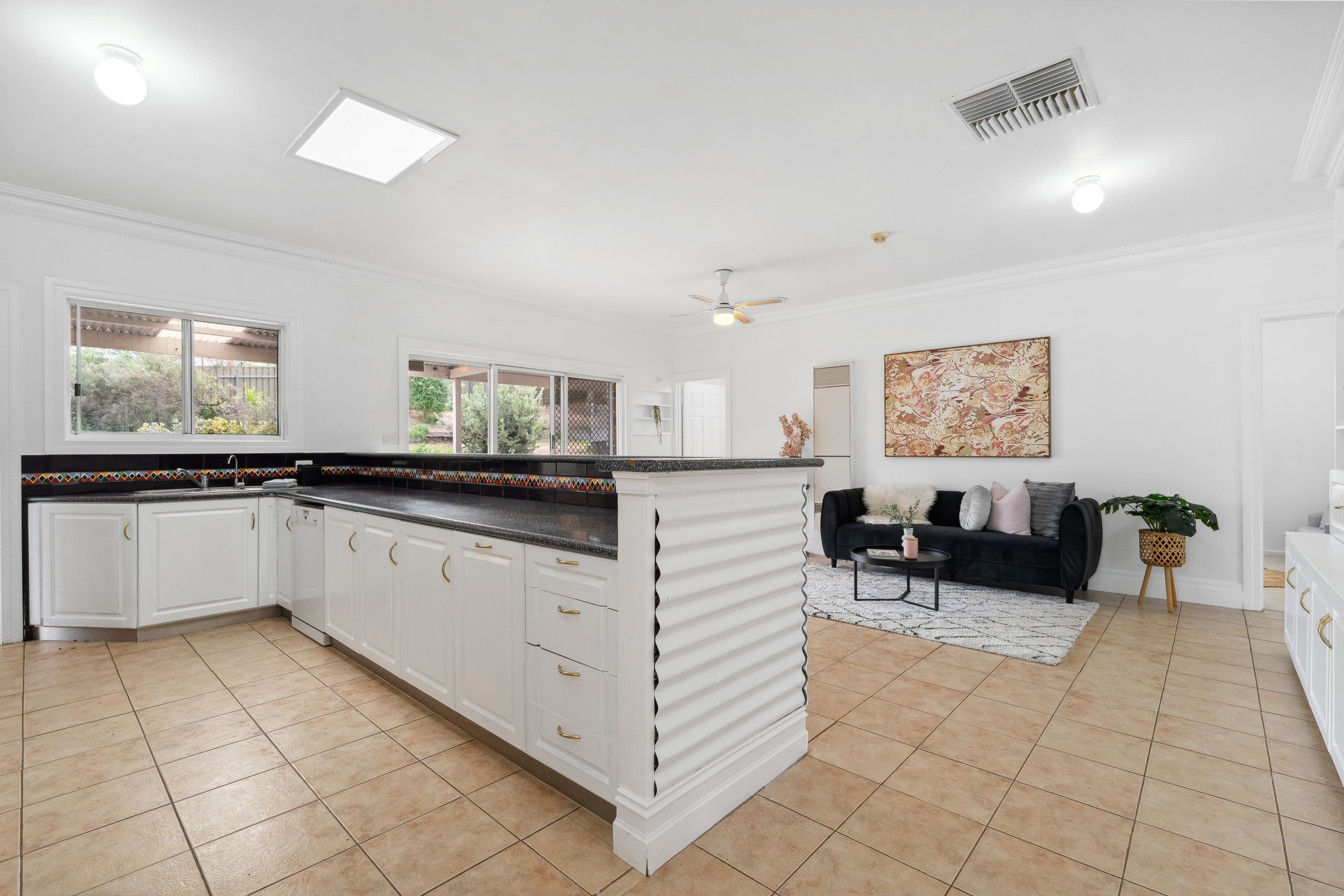 12 Chifley Crescent, Trott Park SA 5158, Trott Park - Thumbnail 8