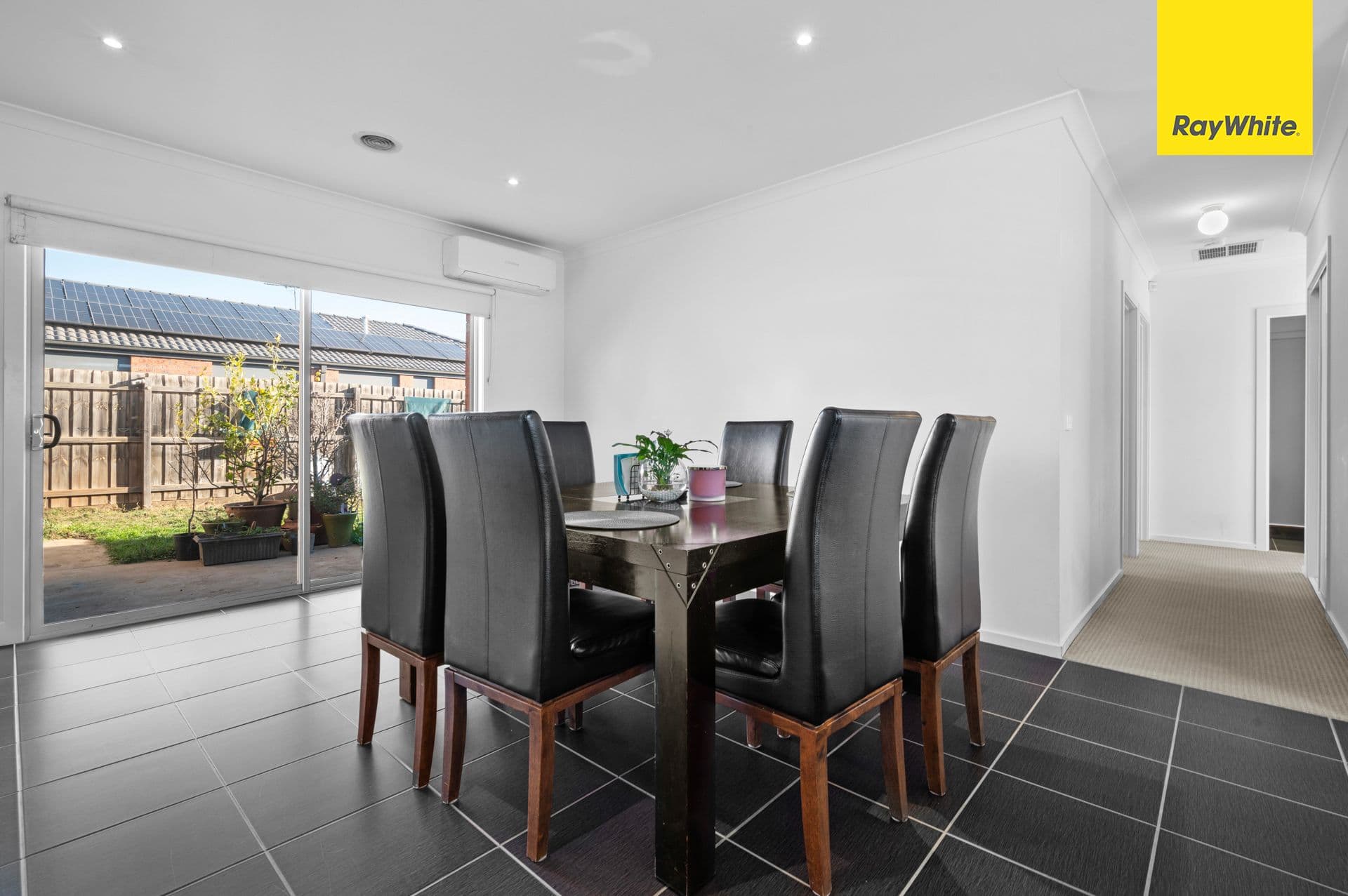 10 Birdswing Terrace, Melton South VIC 3338, Melton South - Thumbnail 5