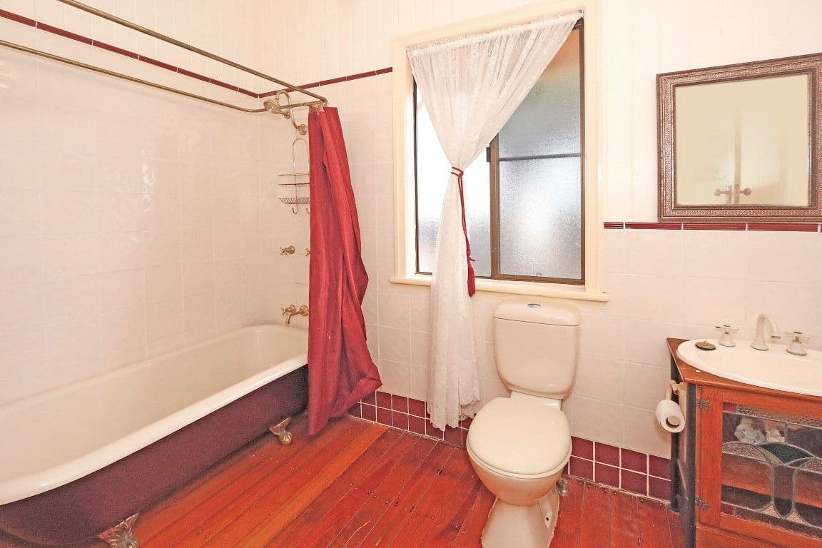 8 Curtis Street, Wandal QLD 4700, Wandal - Thumbnail 2