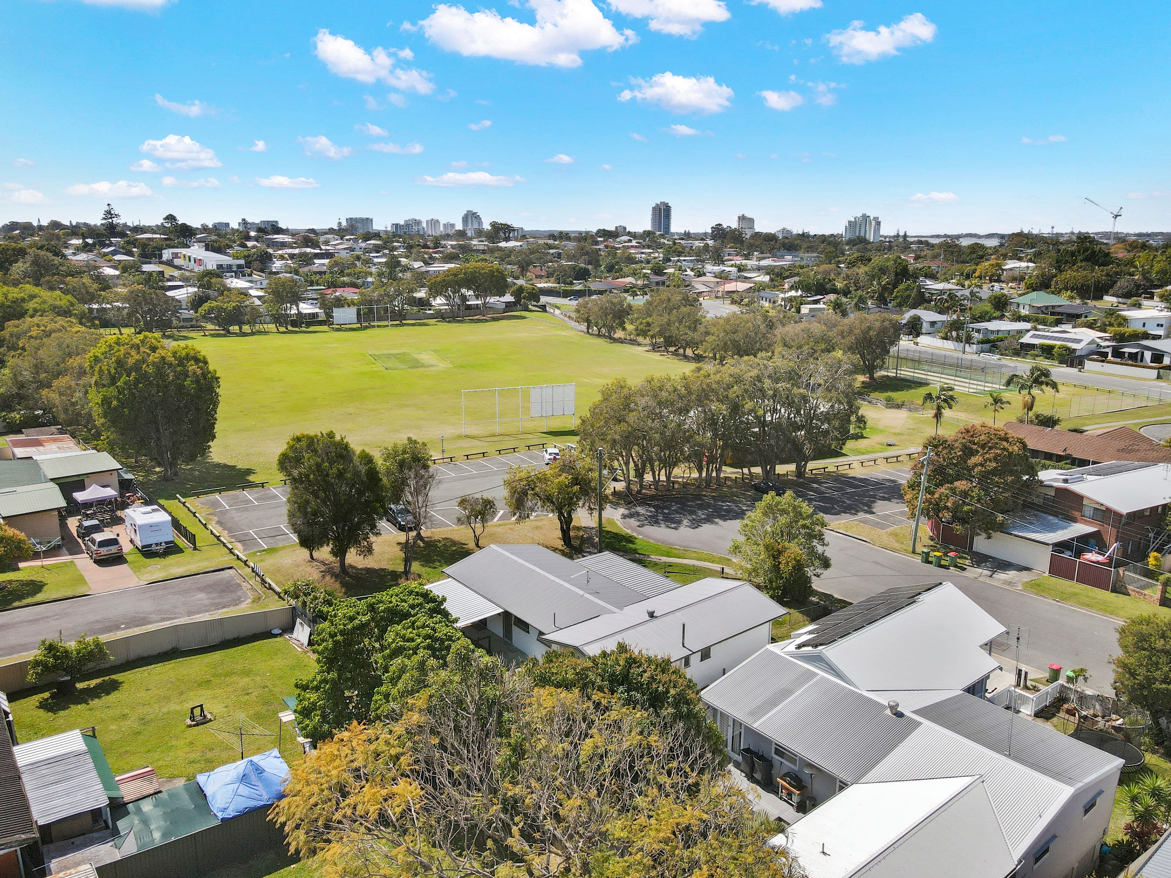 40 Geoffrey Avenue, Southport QLD 4215, Southport - Thumbnail 3