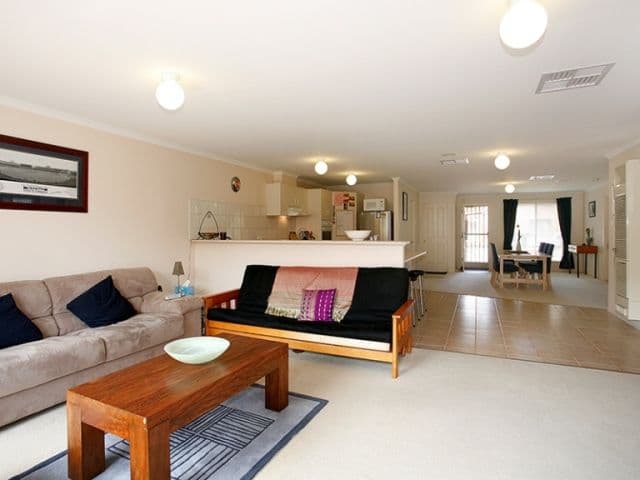 10  Maldon Terrace, FOREST HILL VIC 3131, Forest Hill - Thumbnail 2
