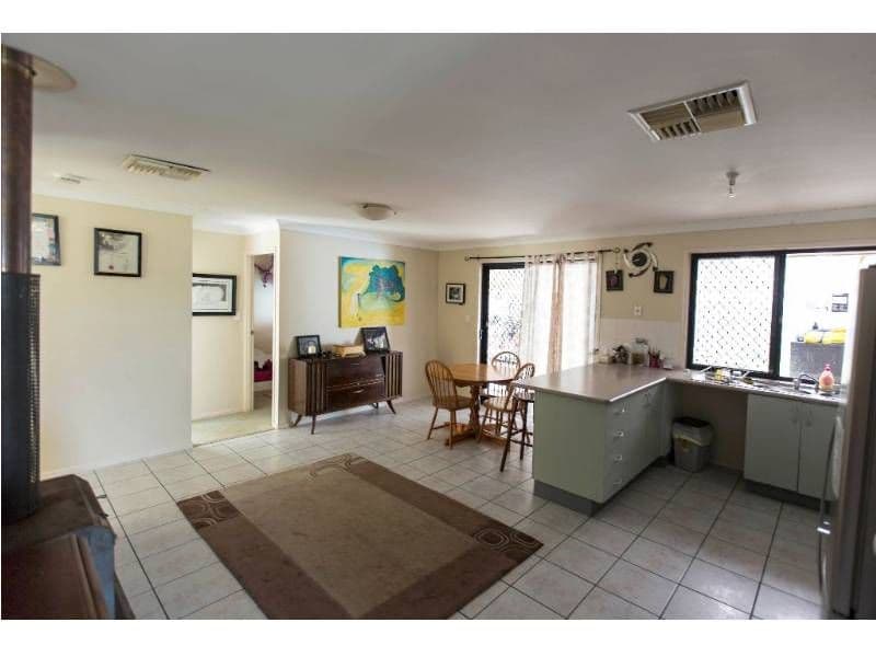 5 McKerrow Crescent, Goodna QLD 4300, Goodna - Thumbnail 2
