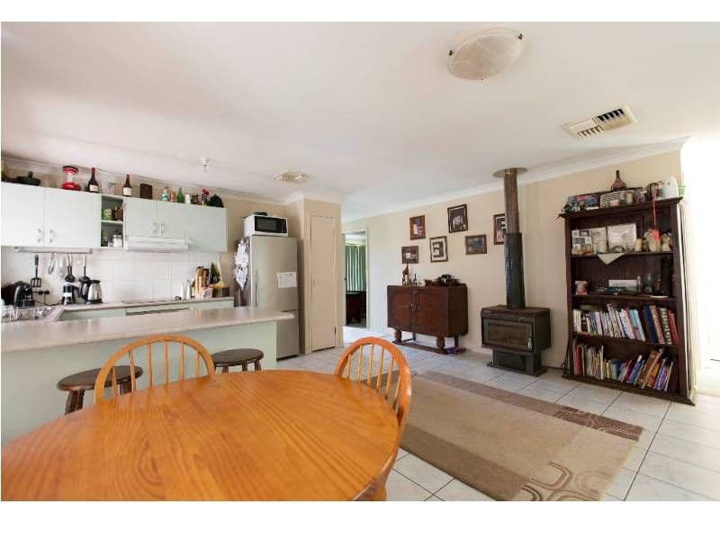 5 McKerrow Crescent, Goodna QLD 4300, Goodna - Thumbnail 3