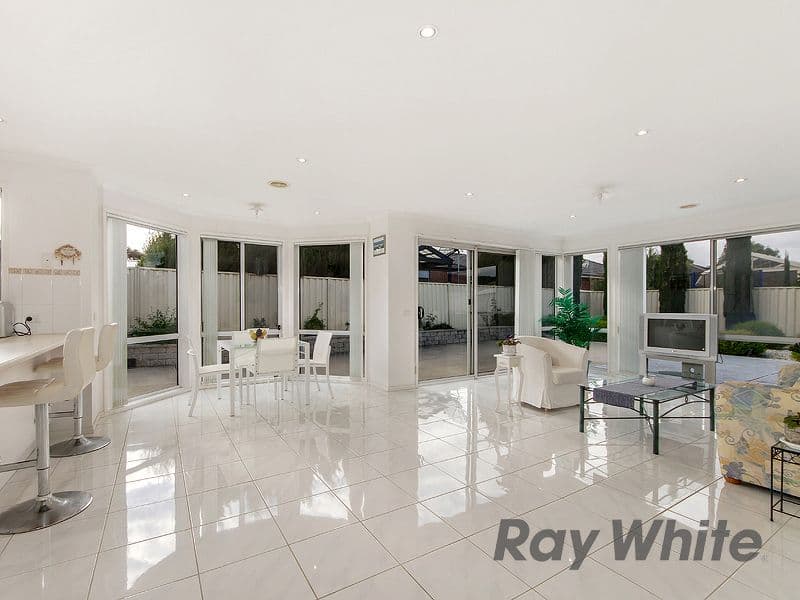1 Glenbrook Avenue, Cairnlea VIC 3023, Cairnlea - Thumbnail 4