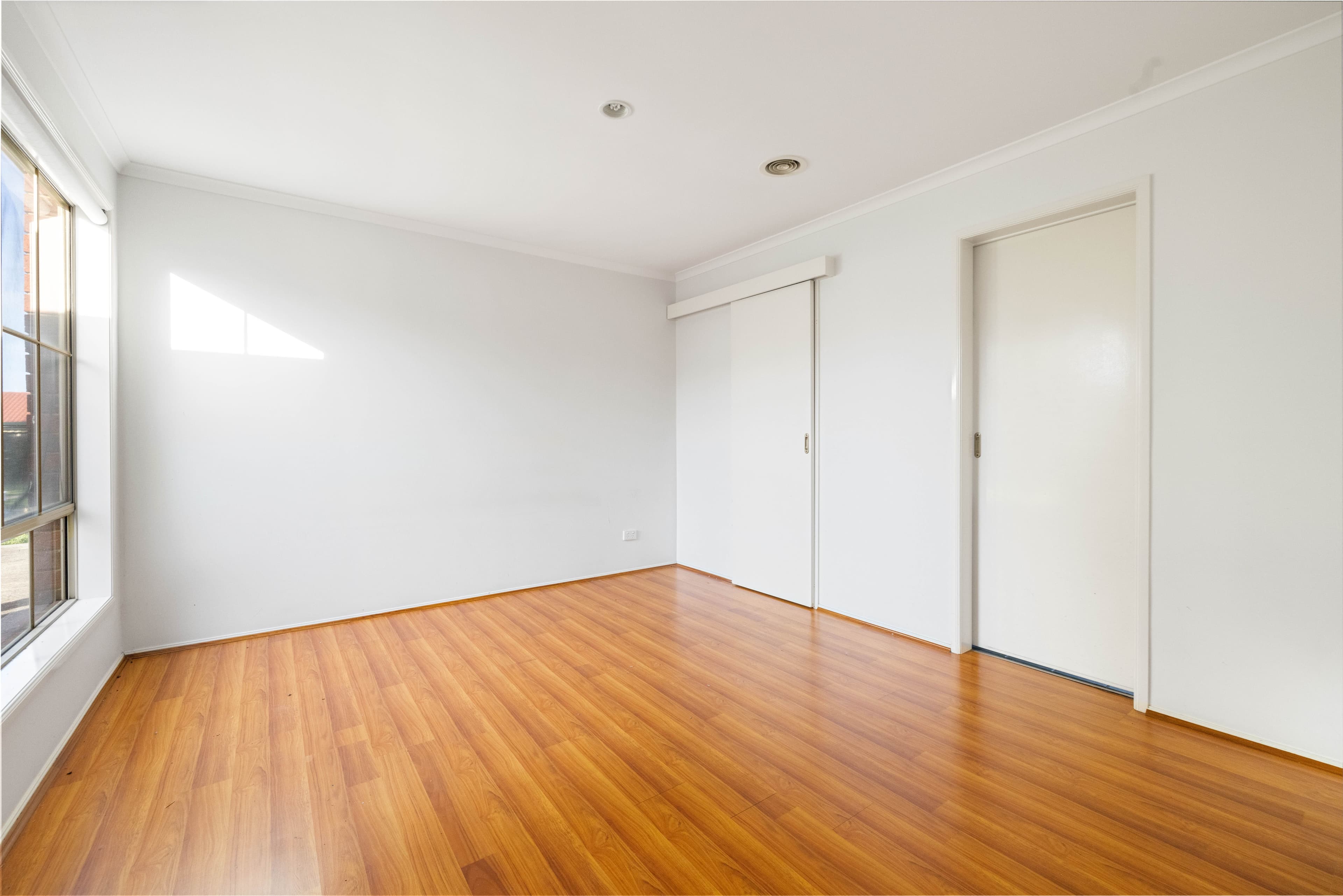 33 Southern Cross Drive, Roxburgh Park VIC 3064, Roxburgh Park - Thumbnail 6