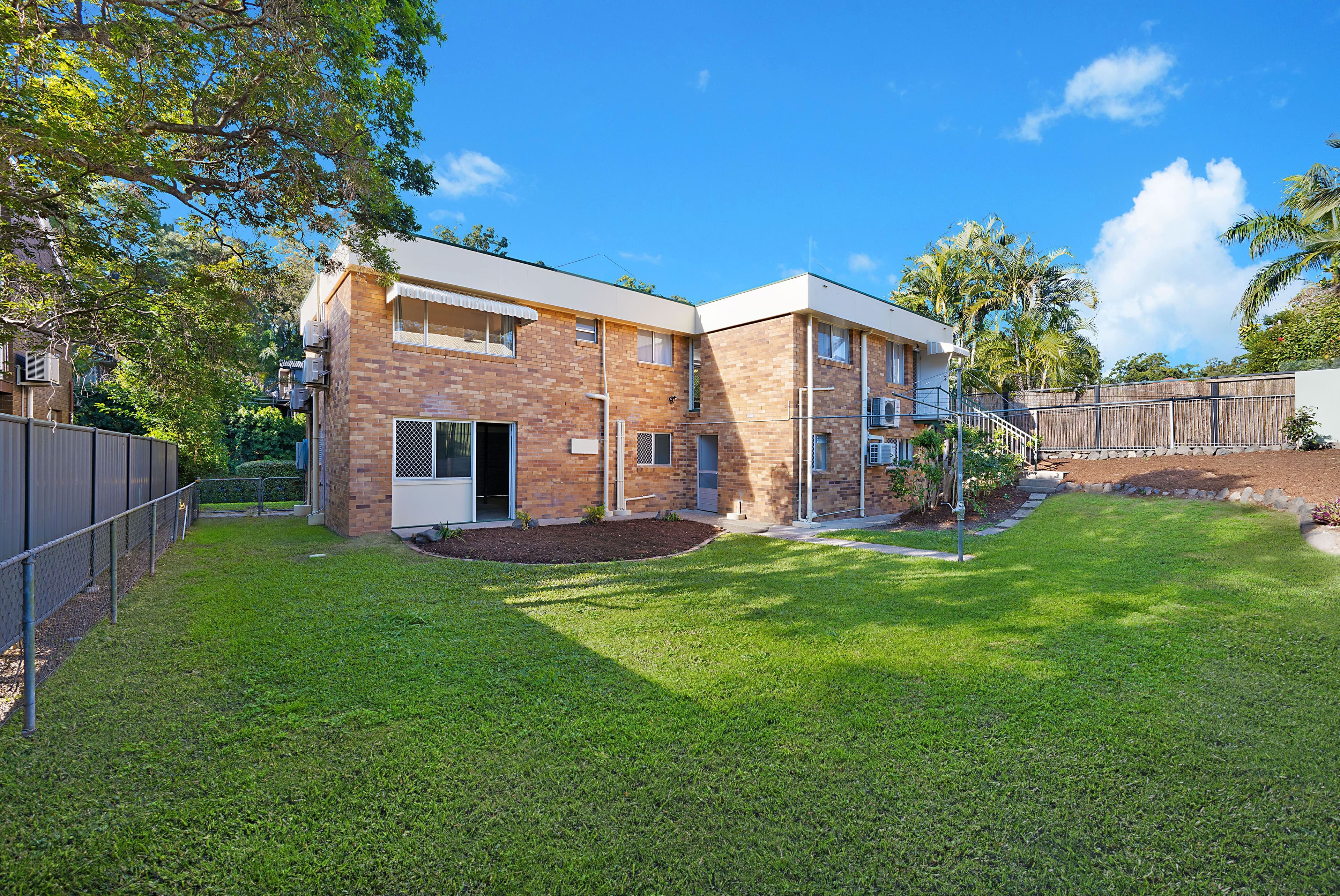 30 Ashburton Street, Chapel Hill QLD 4069, Chapel Hill - Thumbnail 2