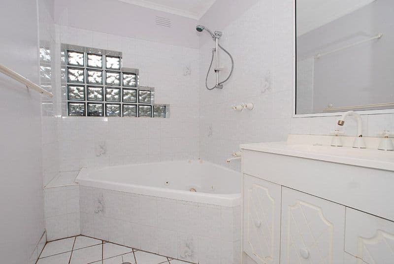 5 Woodlands Road, Cranbourne South VIC 3977, Cranbourne South - Thumbnail 6