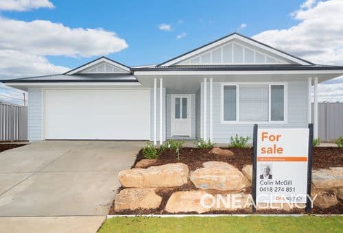 4 TURRAMIA Crescent, Gobbagombalin, Gobbagombalin - Image 1