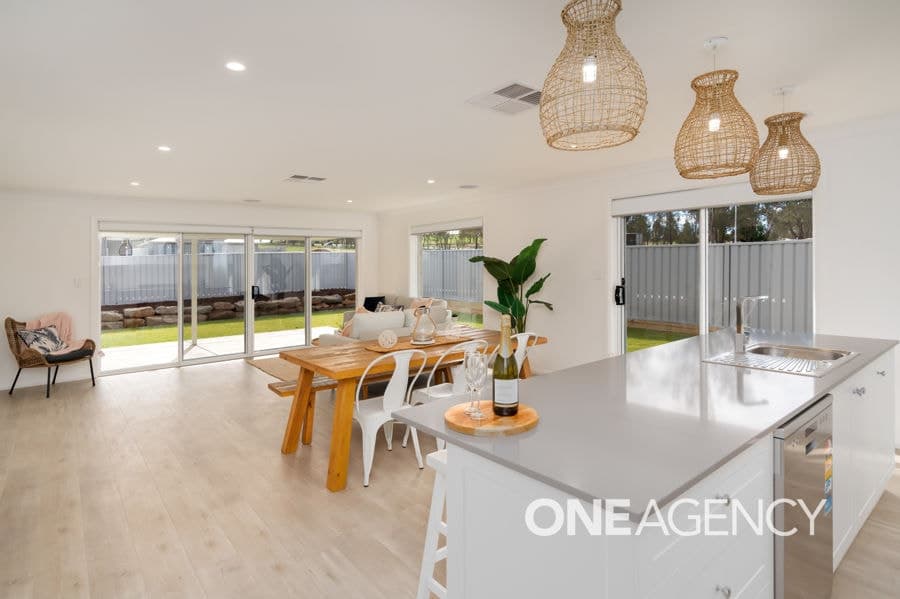 4 TURRAMIA Crescent, Gobbagombalin, Gobbagombalin - Thumbnail 2