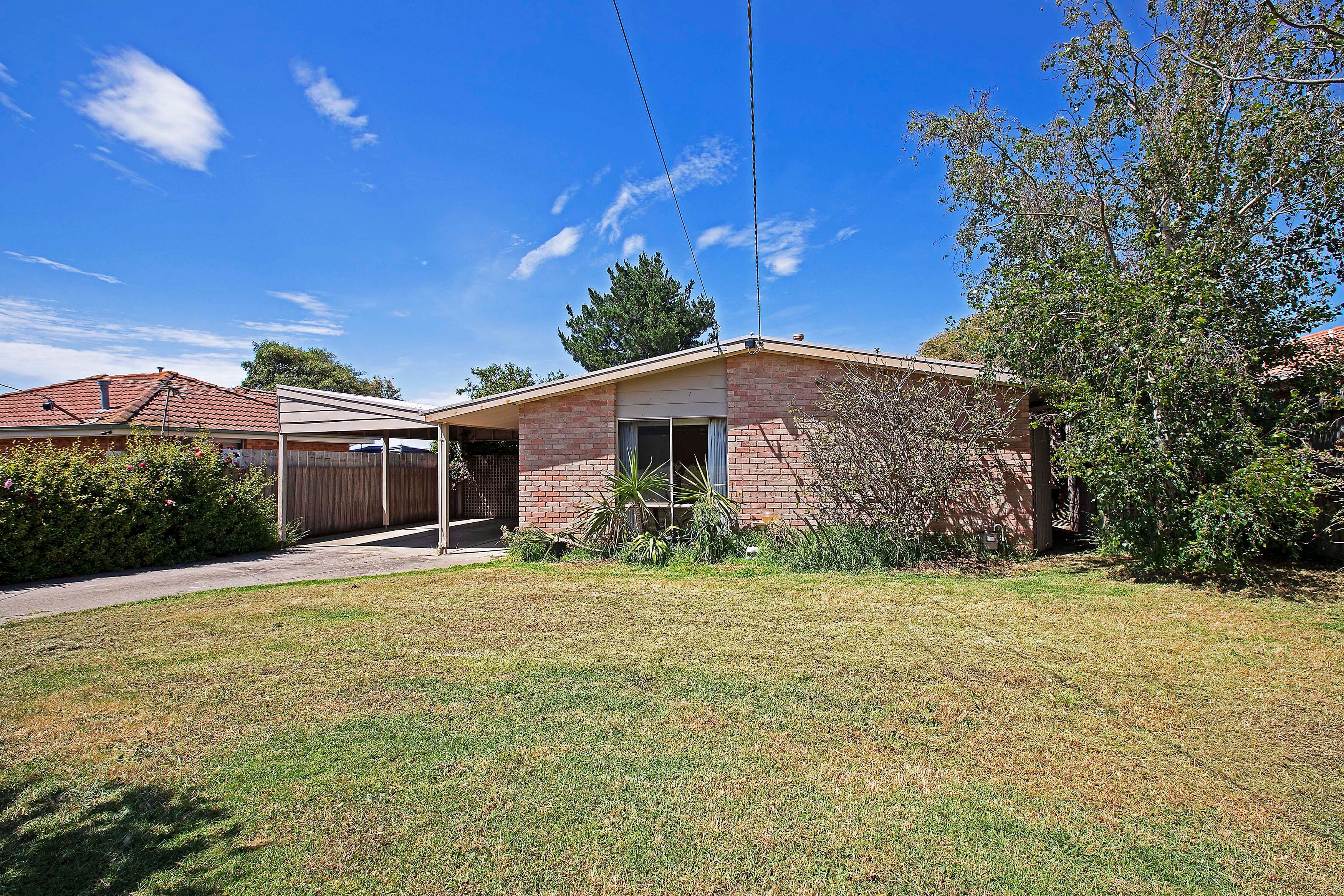 23 Mulholland Crescent, Grovedale VIC 3216, Grovedale - Thumbnail 2