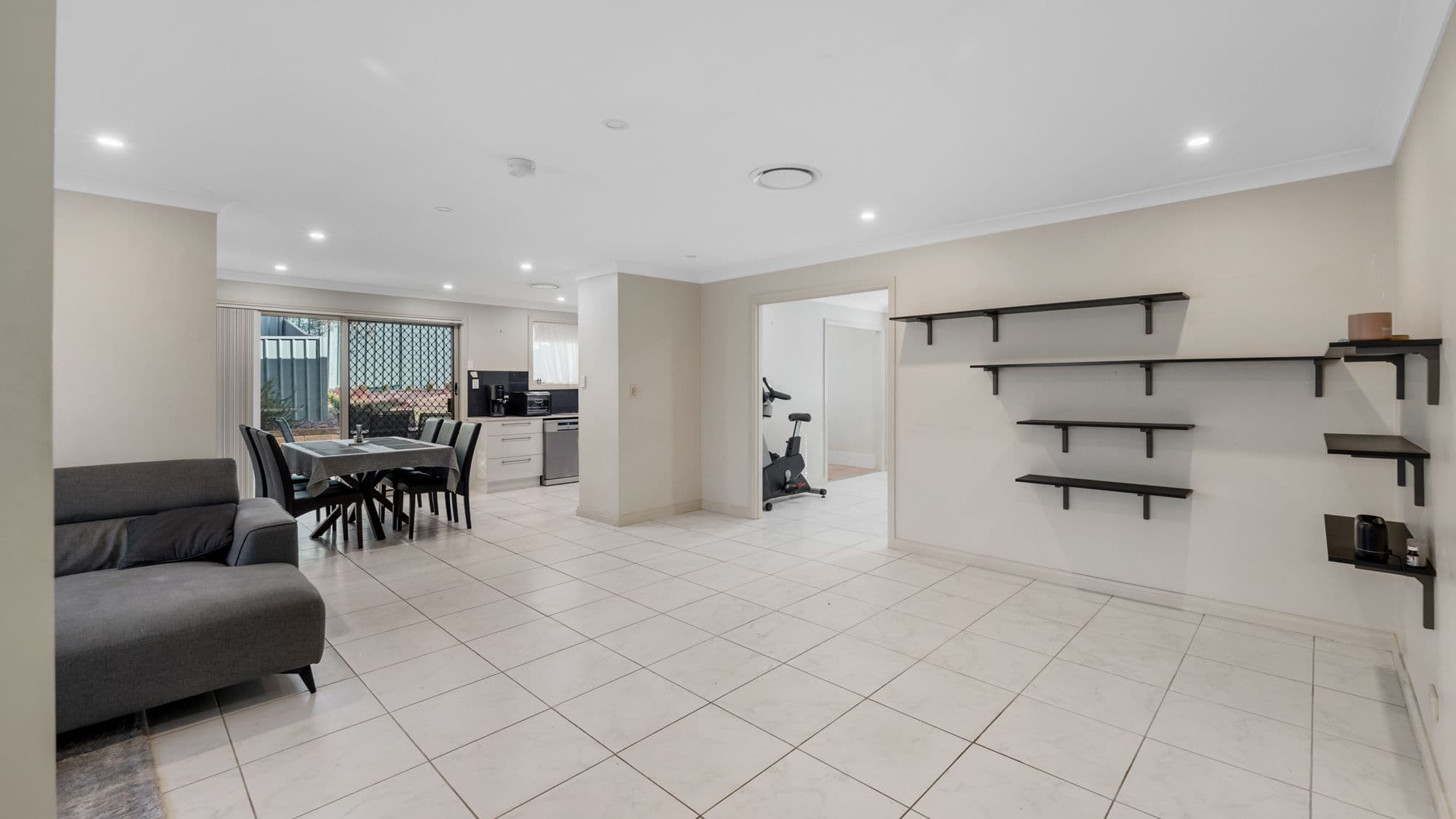 9/41 Regentville Road, Glenmore Park NSW 2745, Glenmore Park - Thumbnail 3
