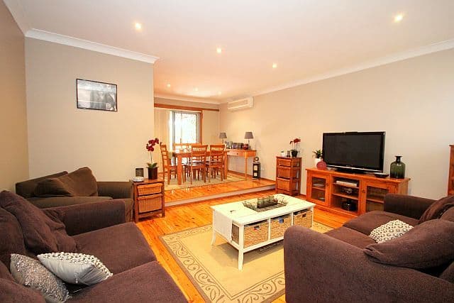 96 Flinders Road, GEORGES HALL NSW 2198, Georges Hall - Thumbnail 2