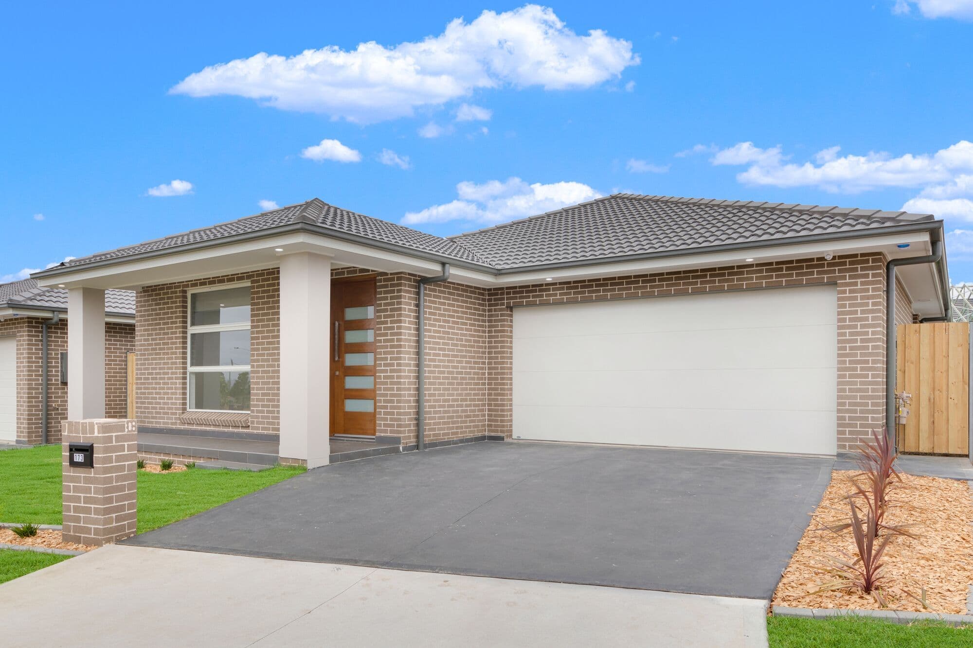 Spring Farm NSW 2570, Spring Farm - Image 1
