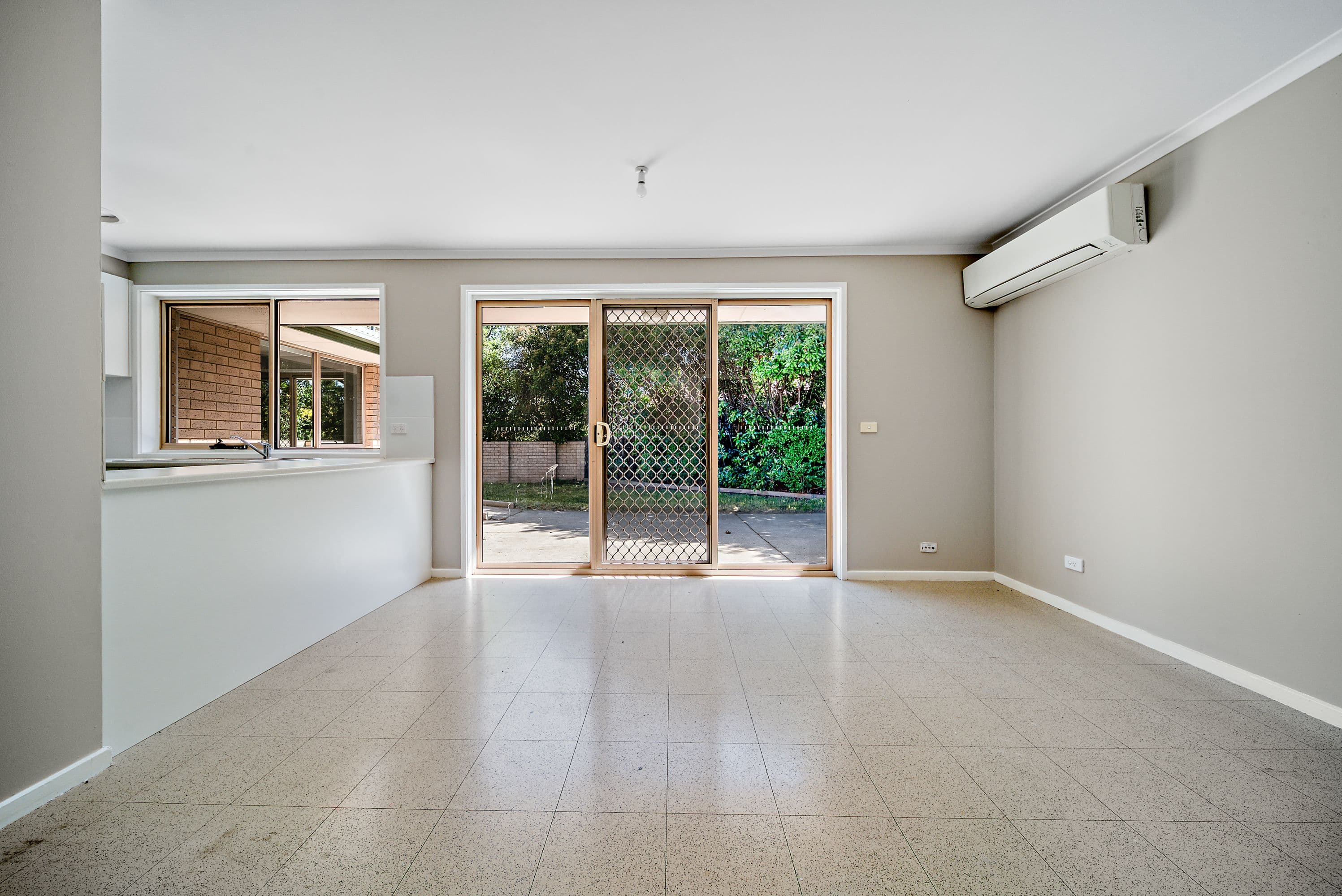 4 Cremorne Place, Conder ACT 2906, Conder - Thumbnail 4