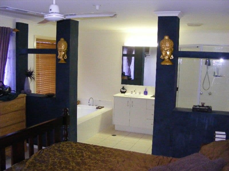 19 Chancellor Drive, AVENELL HEIGHTS QLD 4670, Avenell Heights - Thumbnail 3