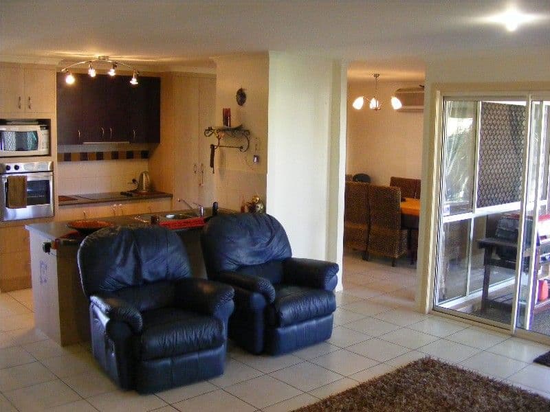 19 Chancellor Drive, AVENELL HEIGHTS QLD 4670, Avenell Heights - Thumbnail 5